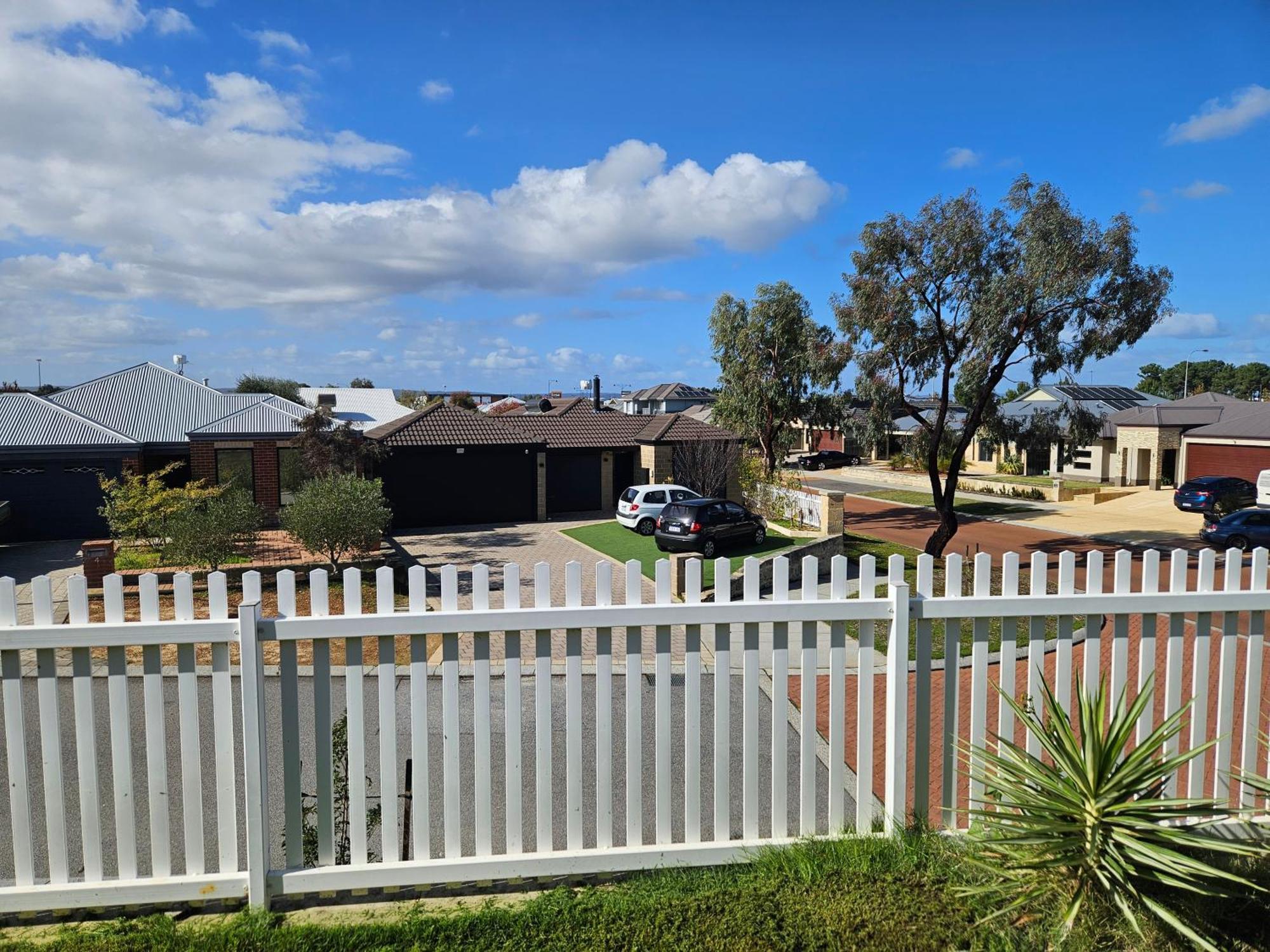 House In Ellenbrook Holiday home The Vines